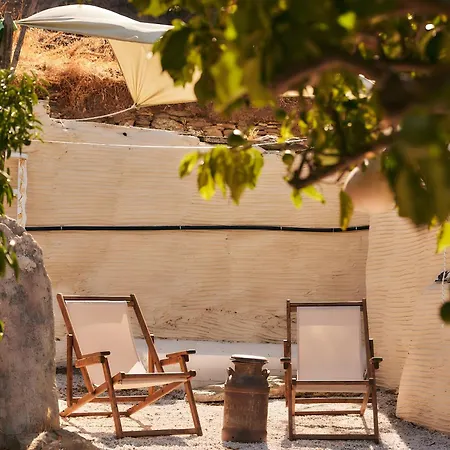 Oak Farm Traditional Holiday home Fallika